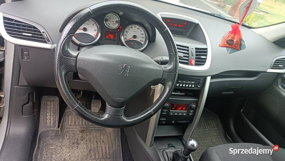 PEUGEOT 207 SW 14 BENZGAZ 2008 Rok produkcji 2008 Obórki