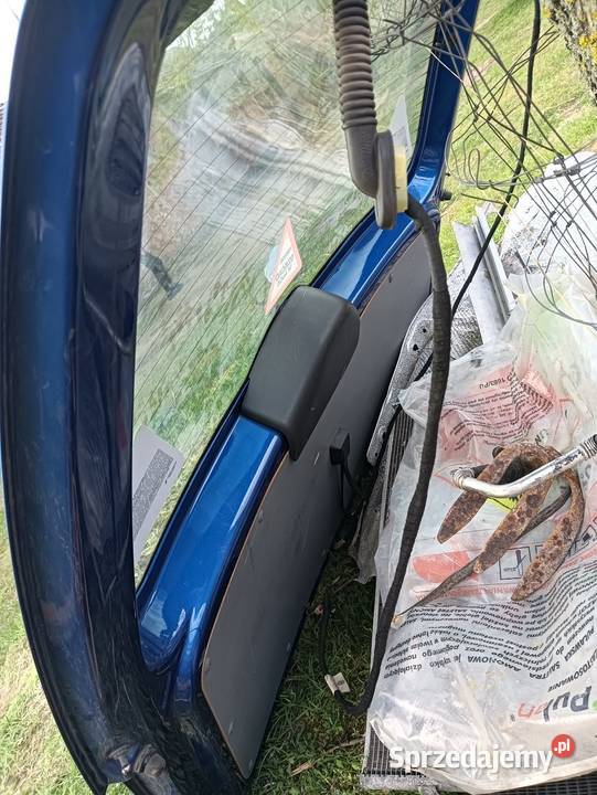 Klapa Caddy II 2k5 LA5W cała kompletna bez rdzy Poniec