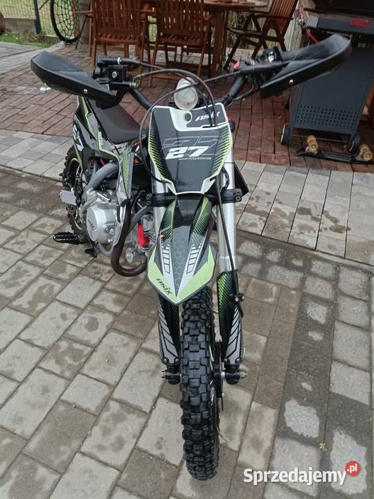 Asix xb 27 szuka nowego domu Domaradz