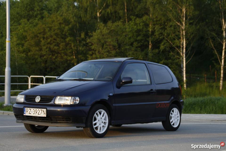 Ekonomiczny VW Polo granatowy Rzeszów