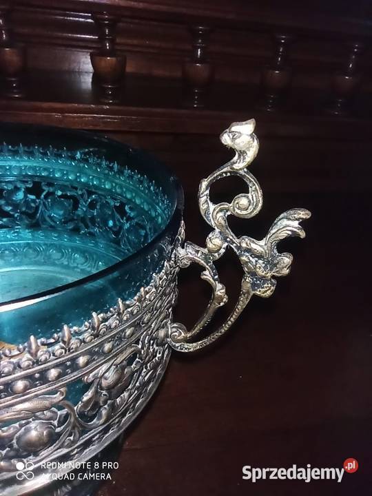 Cukiernica na stopie plater z kobaltowym szkłem Gdańsk