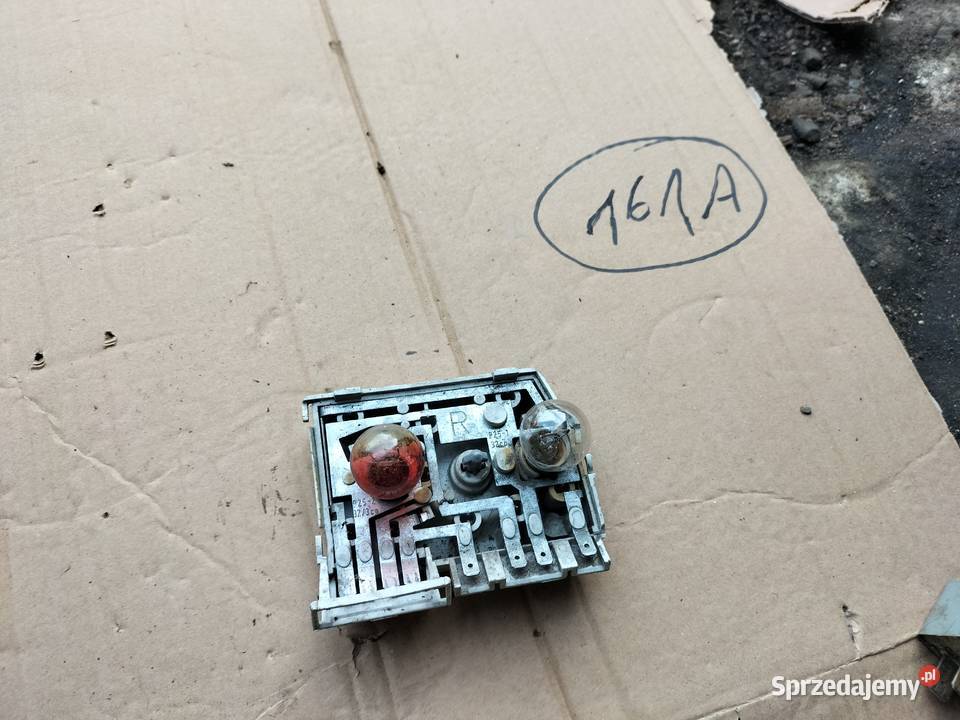 AUDI 80 B3 B4 WKŁAD LAMPY TYŁ TYLNEJ PRAWY Pozostałe