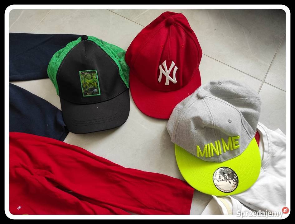 Zestaw ubrań chłopięcych 128134 piżama jeansy