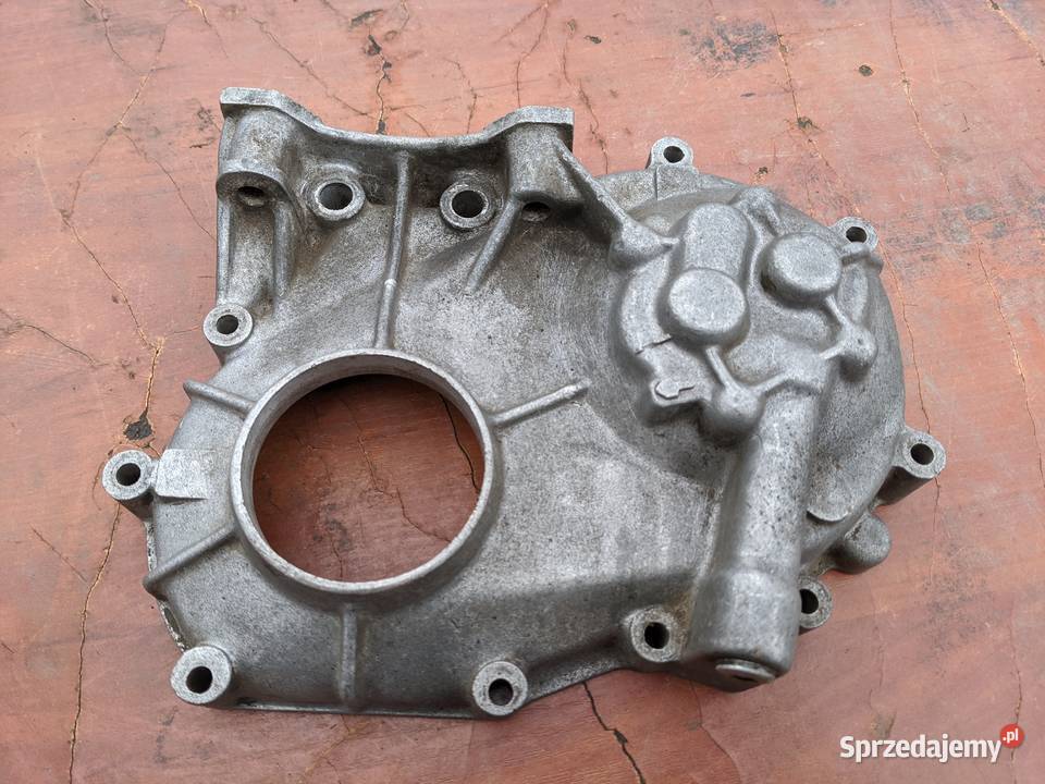 Fiat 126p pokrywa rozrządu pompa olejowa Stalowa Wola