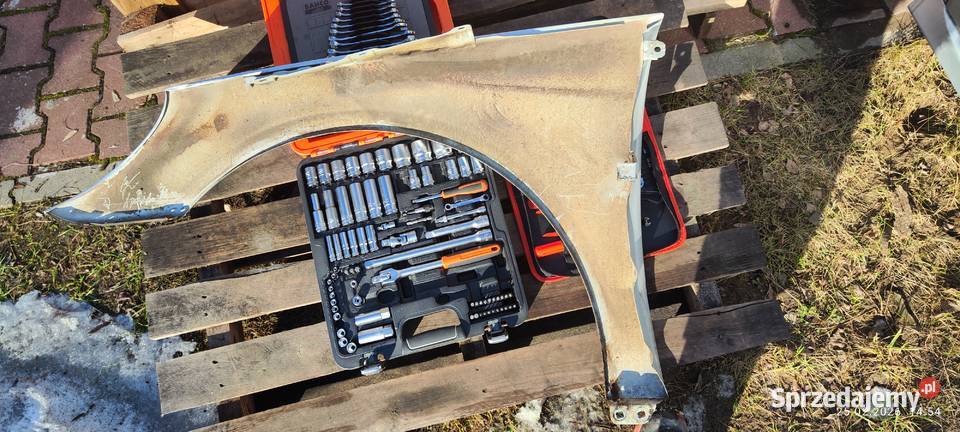 Błotnik przód prawy Mercedes rklasa 320 kujawsko-pomorskie Samociążek