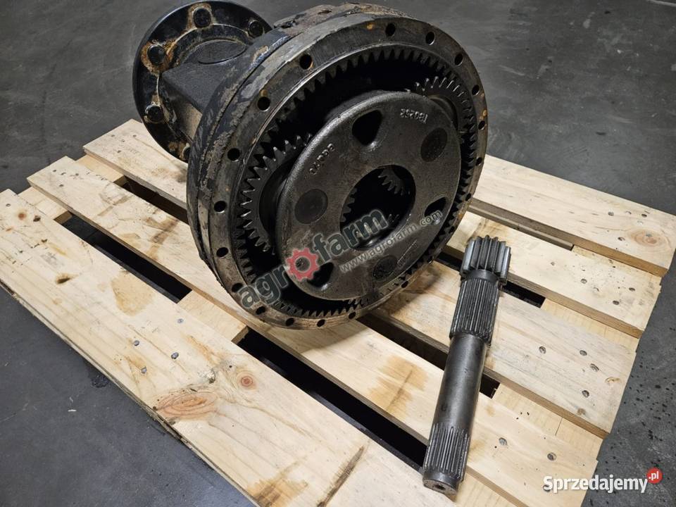 Zwolnica tylna Valtra C90 C100 C110 C120 Byków sprzedam