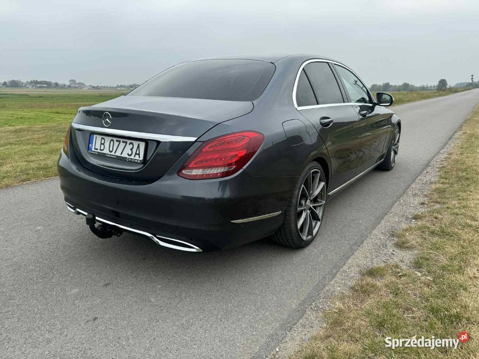 Mercedes Benz W205 C180 grafitowy
