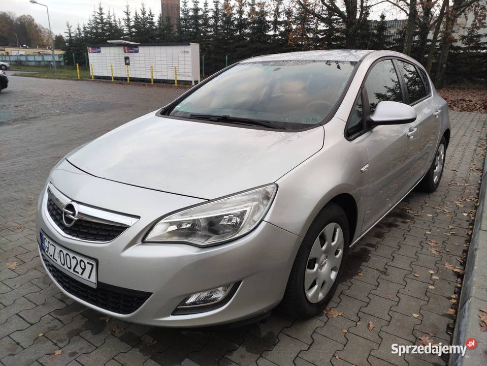 *OPEL ASTRA*1.6 BENZYNA*2010R*POLECAM*