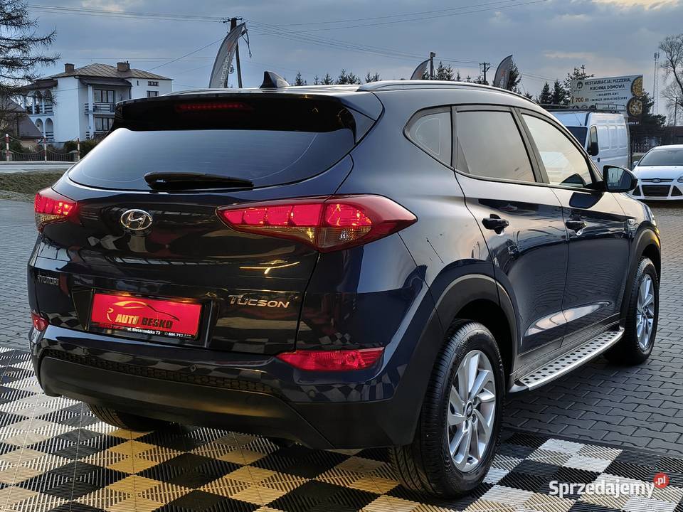 Hyundai Tucson Bezwypadkowy 16Benzyna Piękny 4/5