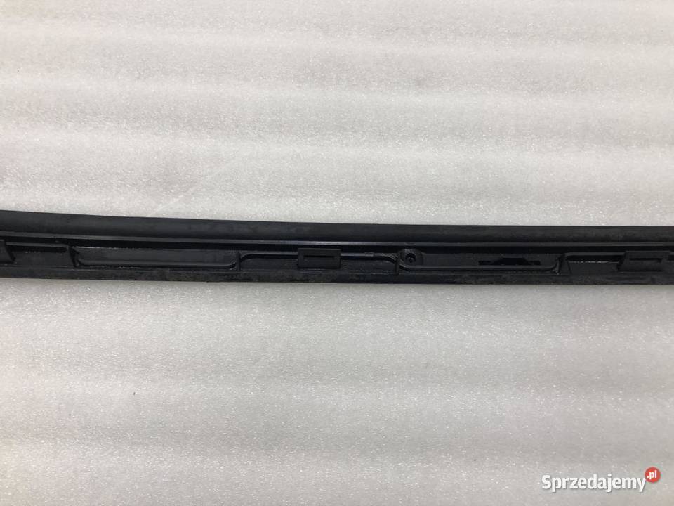 LISTWA SZYBY CZOŁOWEJ 96858533 PEUGEOT 5008
