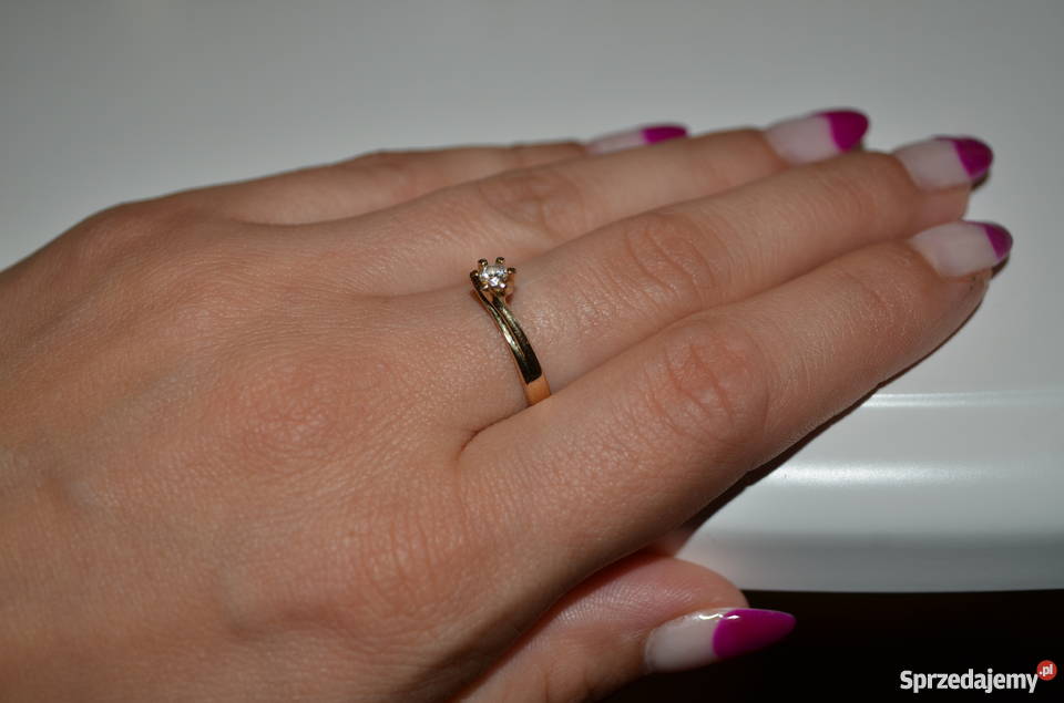 Pierścionek z brylantem złote Warszawa