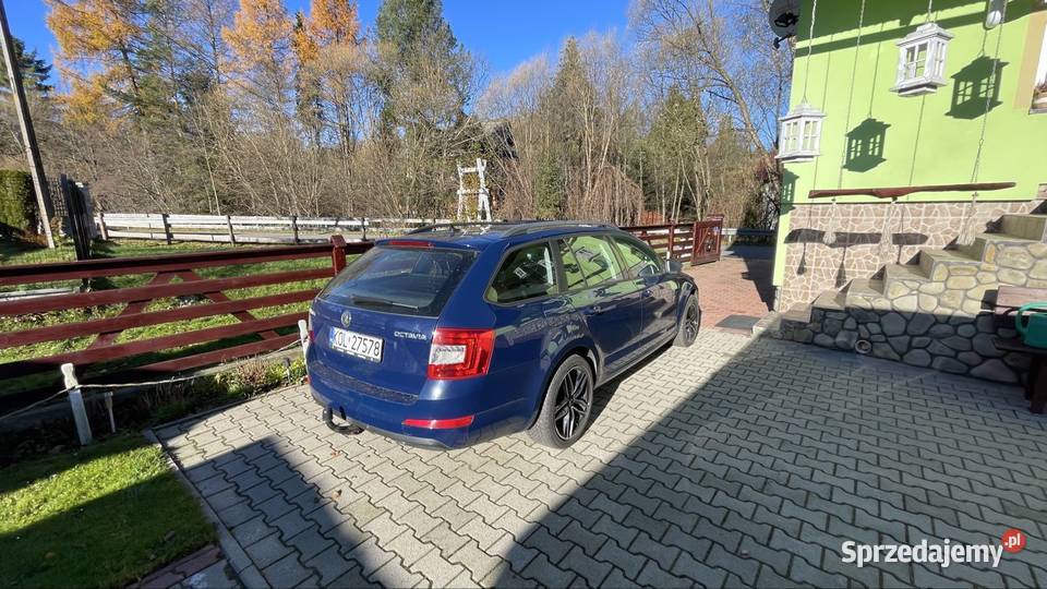 Skoda Octavia nawigacja podgrzewane fotele hak 1600cm3 Strumień