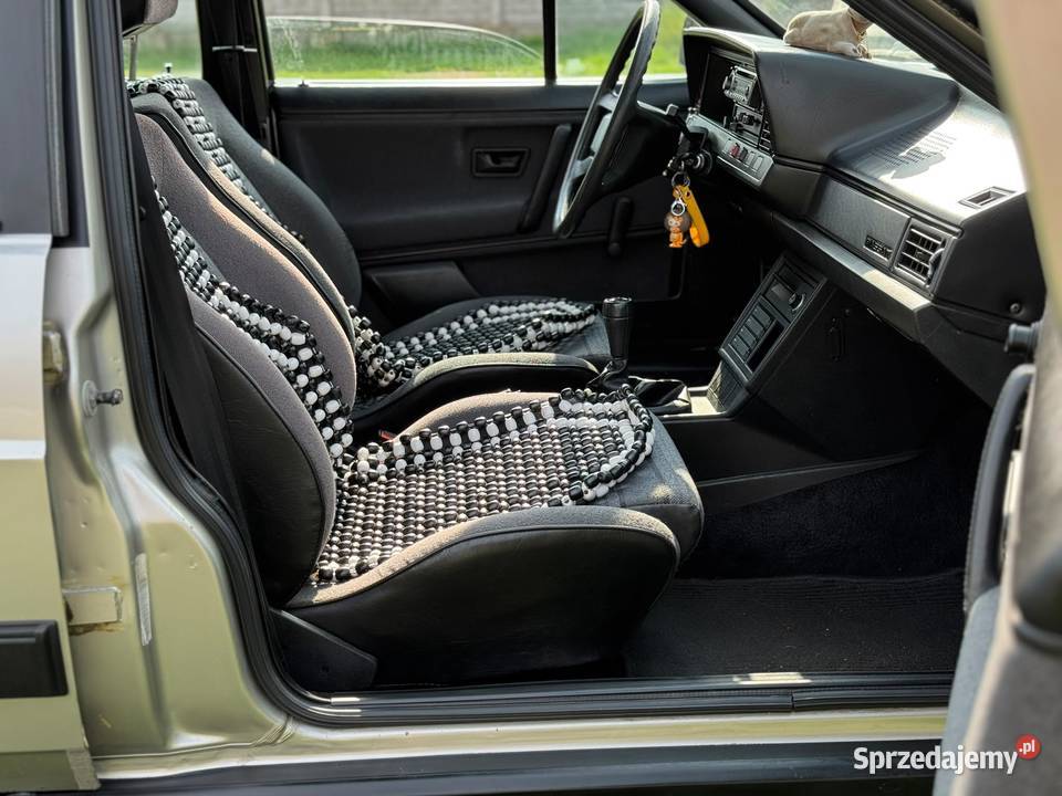 Volkswagen Passat B2 Kombi 16 Arena 1986 150 LPG radio łódzkie Zgierz