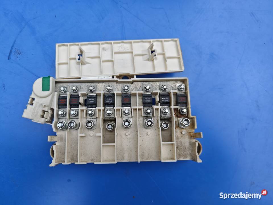 Bezpieczniki pod nogi pasażera BMW E38 Pozostałe śląskie Żory sprzedam