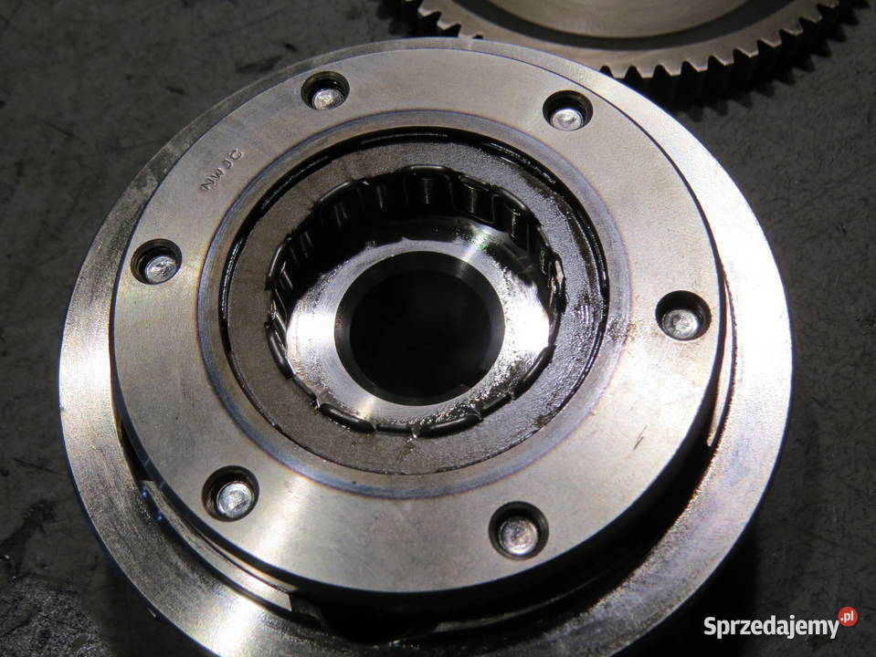 SUZUKI BURGMAN 400 250 N400 K7 10 KOŁO MAGNESOWE Łódź