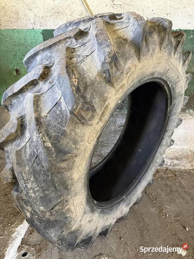 Opona Pirreli 520x70 r24 Opony rolnicze
