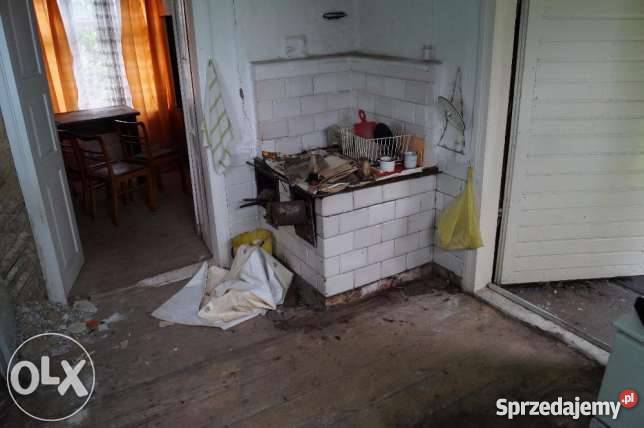 Sprzedam duży dom drewniany do remontu z działką świętokrzyskie Stąporków