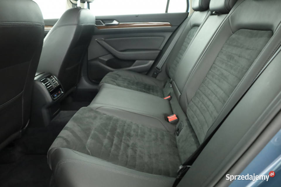 VW Passat 18 TSI niebieski mazowieckie Piaseczno