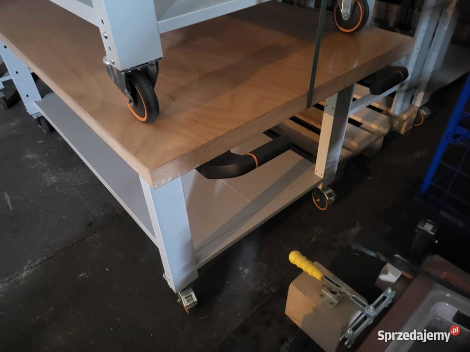 Stół warsztatowy na kółkach Produkcja