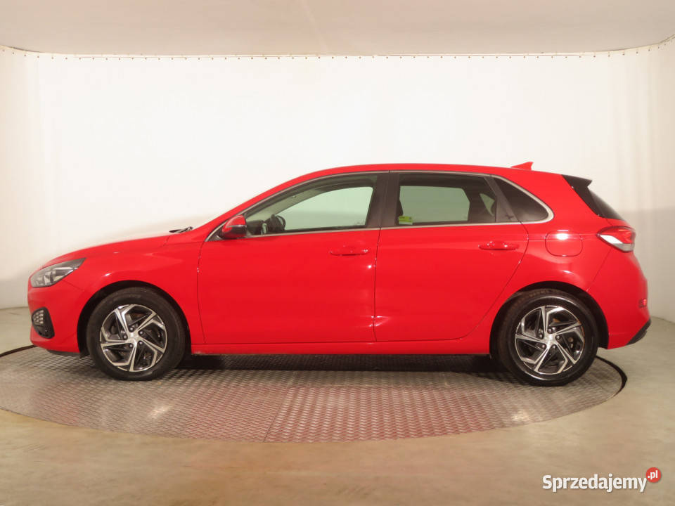 Hyundai i30 16 CRDi Rok produkcji 2021 Katowice