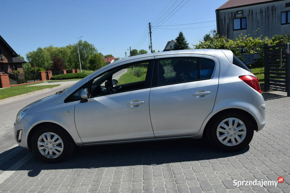 Opel Corsa 12B Klima Tempomat Dwa Komplety Kół Corsa podkarpackie Majdan Sieniawski