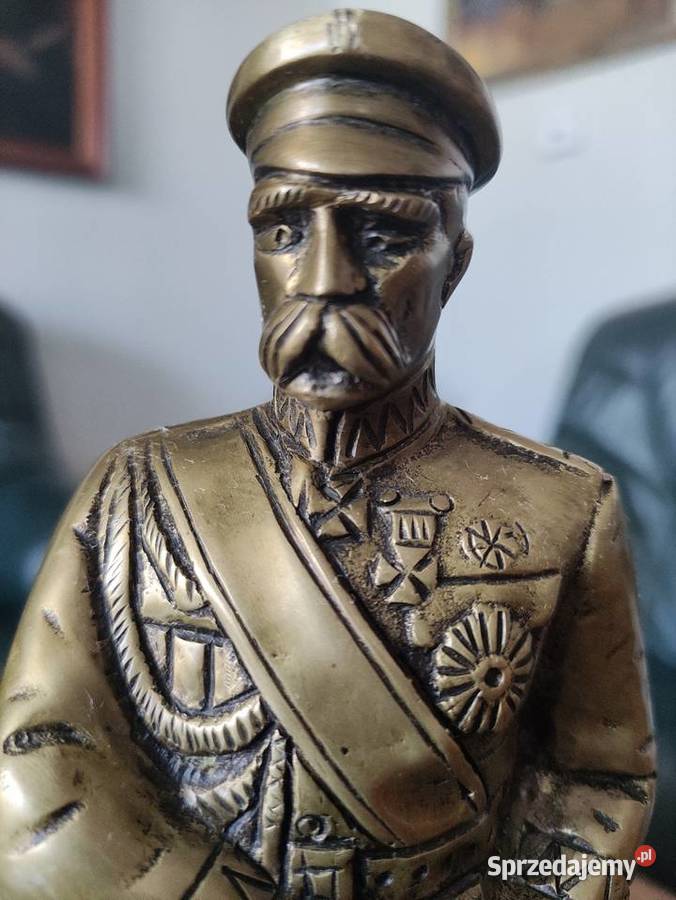 Józef Piłsudski statuetka rzeżba z brązu Janów Lubelski