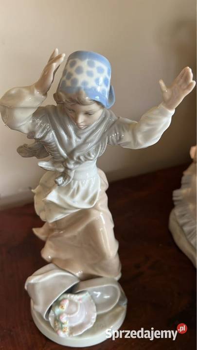 Figurka dziewczyny z kapeluszem Syg Zapfir Made Gdańsk