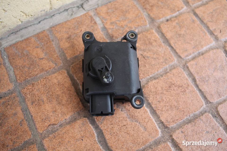 SILNICZEK NAGRZEWNICY AUDI A6 C5 4B1820511K wielkopolskie