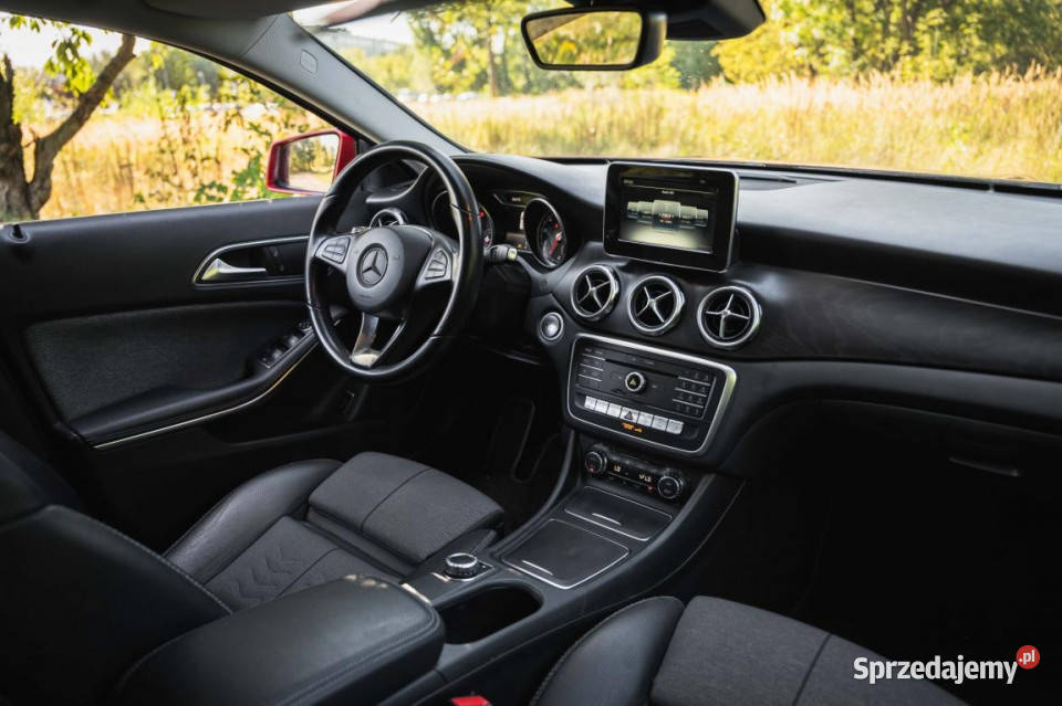 Mercedes GLA GLA 200 system Start-Stop mazowieckie