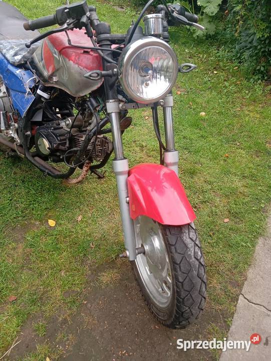 Sprzedam motorower czerwony Włodawa