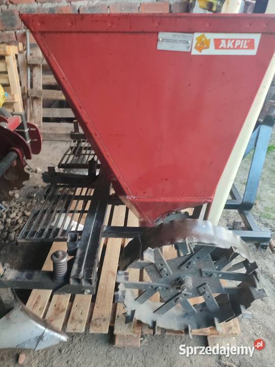 Sadzarka do ziemniaków Akpil