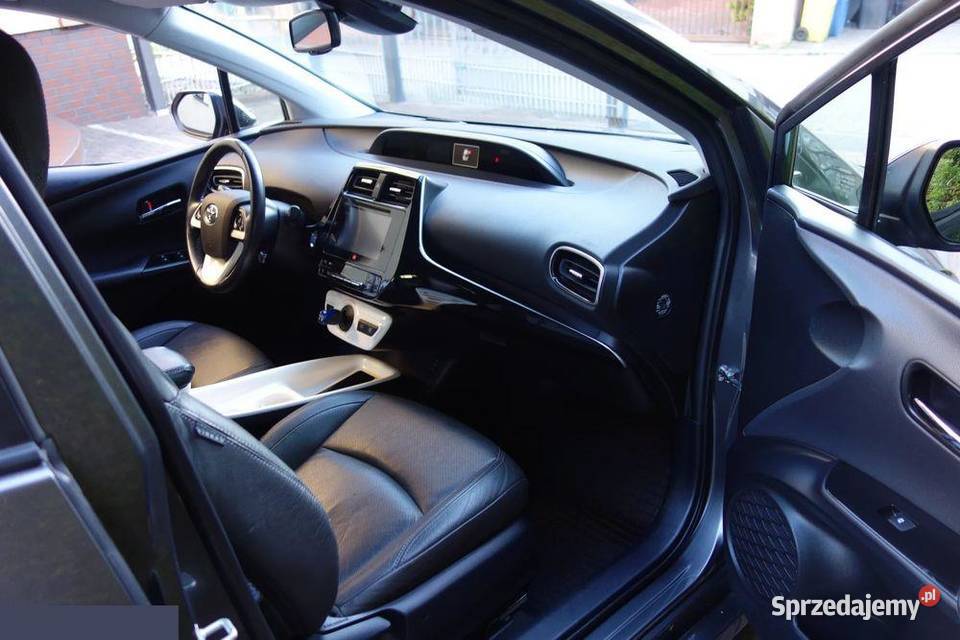 Toyota Prius 18 Hybrid Prestige 122 2016r Chojnice