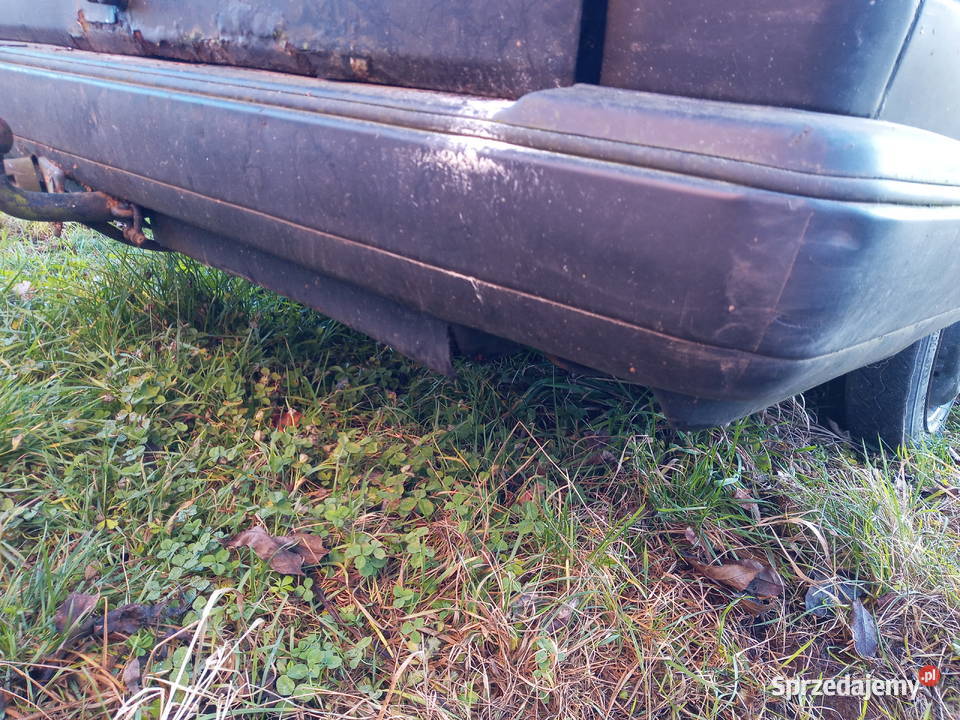 Zderzak Hak VW Passat B2 osobowe Zderzaki Turek