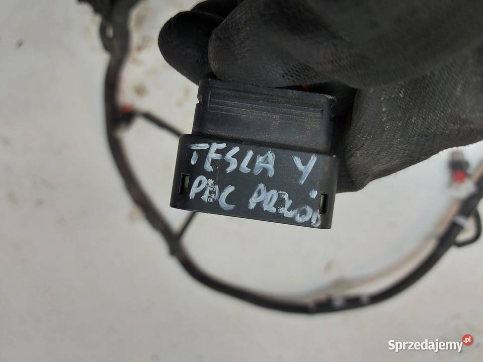 TESLA MODEL Y 2022r WIĄZKA INSTALACJA PDC PRZÓD dolnośląskie