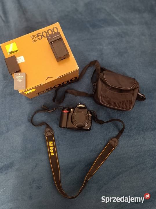 Nikon D5000 body