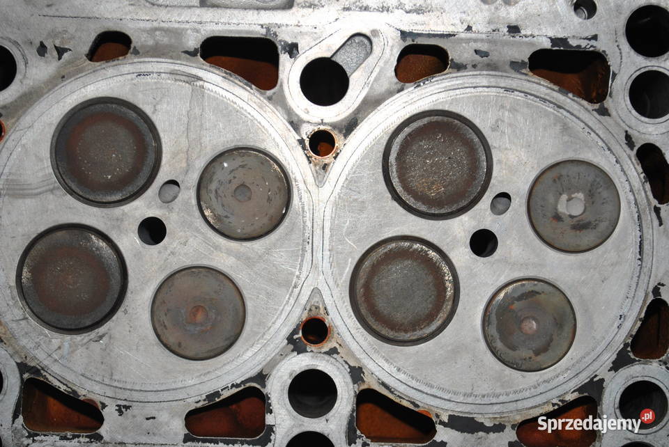 Głowica cylindrów LEWA AUDI A4B5 A6C5 A8D2 Poręba sprzedam