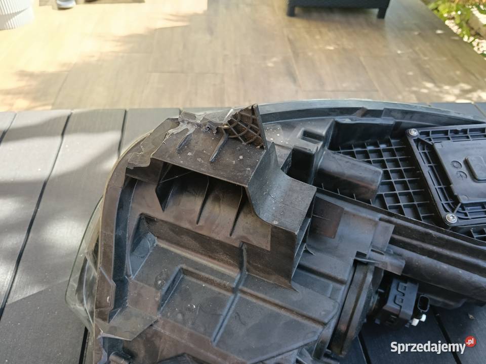 Renault Kadjar lampa prawy przód osobowe