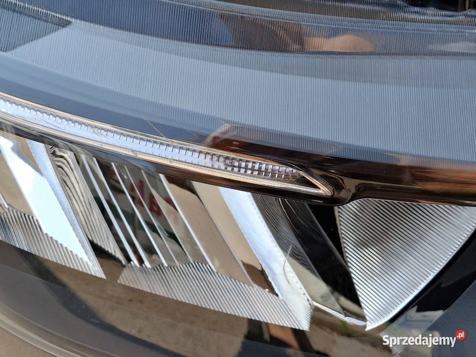 IVECO DAILY IV LIFT 19 REFLEKTOR PRAWY FULL LED dostawcze Kargowa