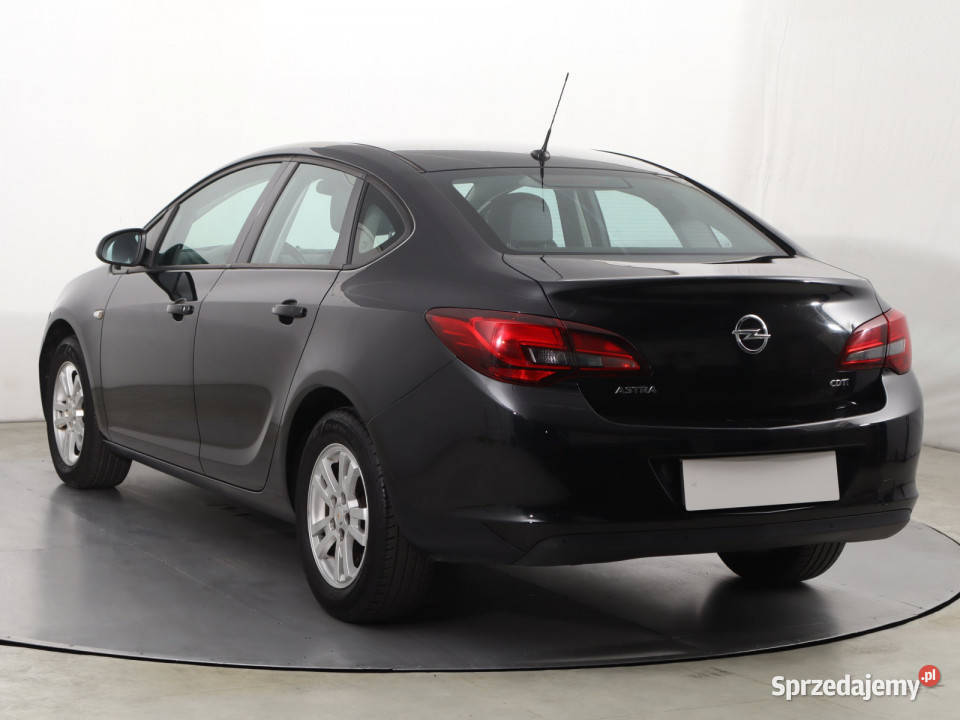 Opel Astra 16 CDTI ASR (kontrola trakcji)