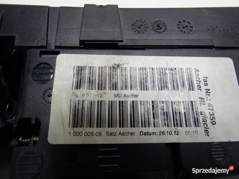 POPIELNICZKA SCHOWEK ŚRODKOWY BMW E90 E91