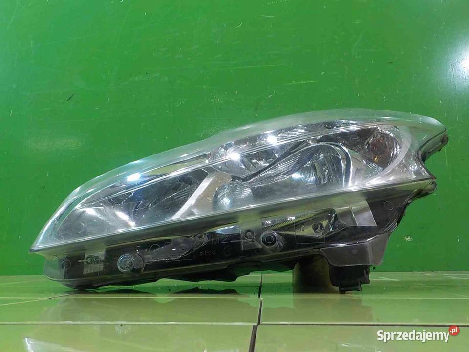 PEUGEOT 208 I 15r lampa lewa przod 9802221980 Suków