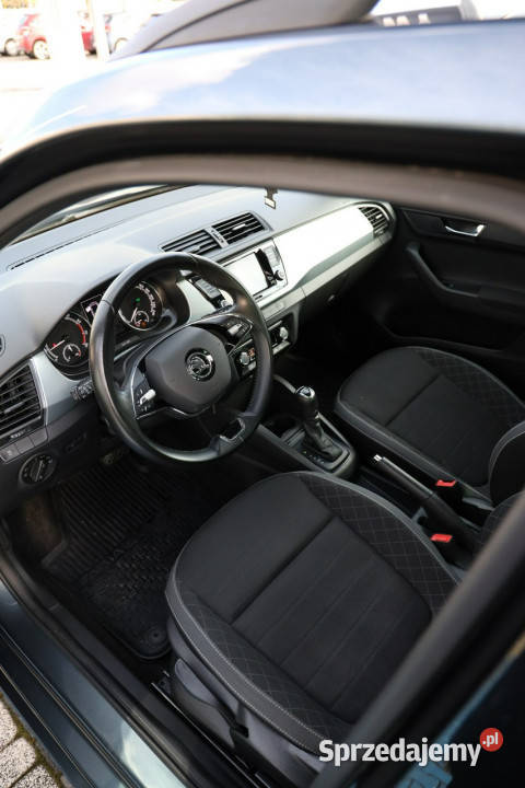 koda Fabia Skoda Fabia 10 TSI Ambition Automat ASR (kontrola trakcji) Tychy sprzedam