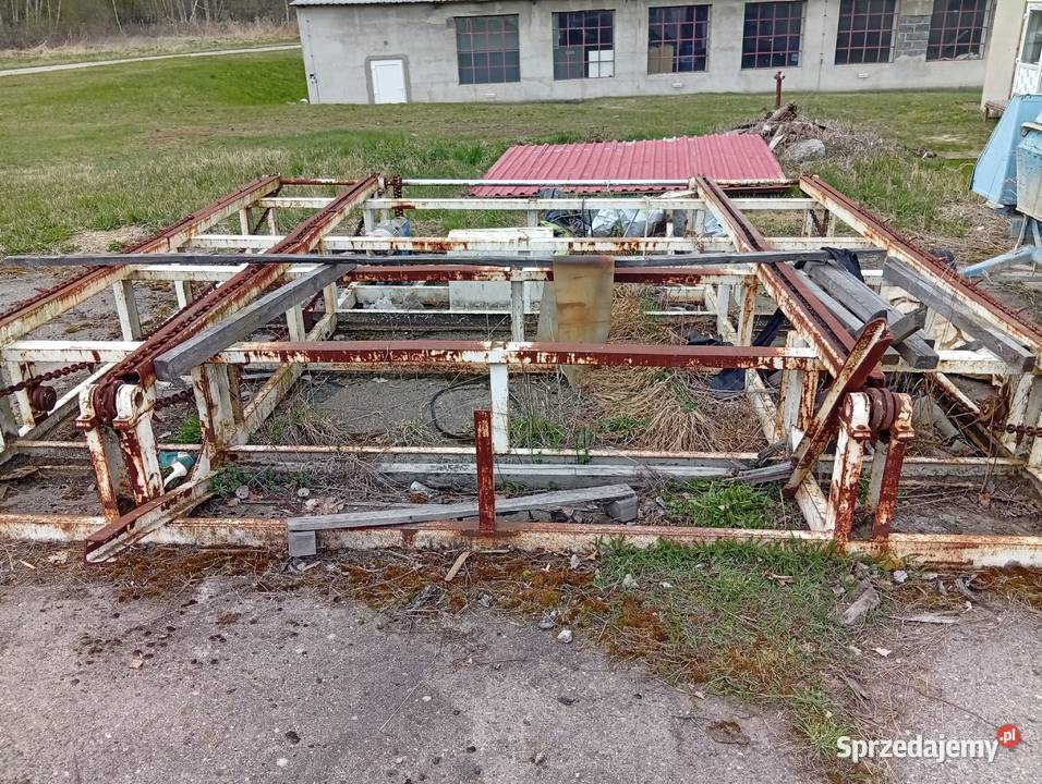 Podajnik kłódzasobnik łańcuchowy do traka firmy Syców