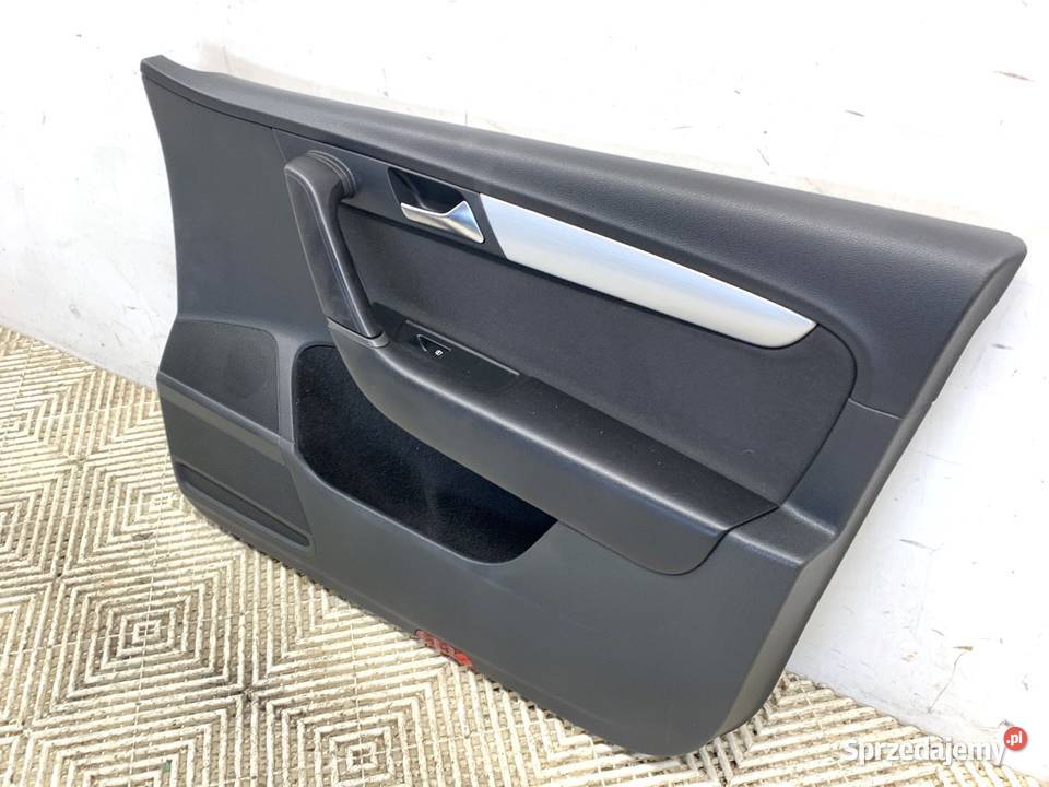 BOCZEK DRZWI PRAWY PRZÓD VW PASSAT B7 Kombi 1015