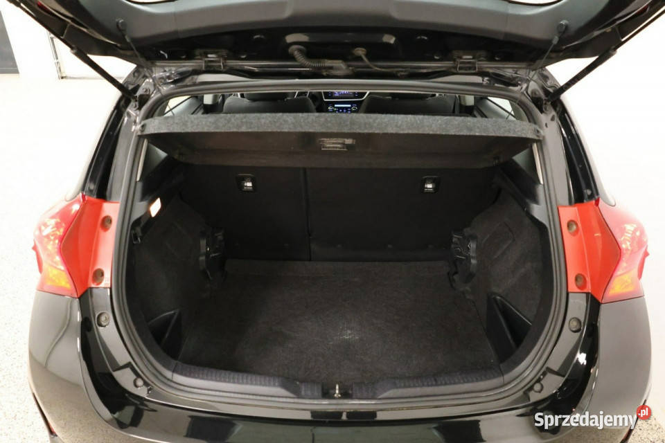 Toyota Auris II 2012 Hatchback