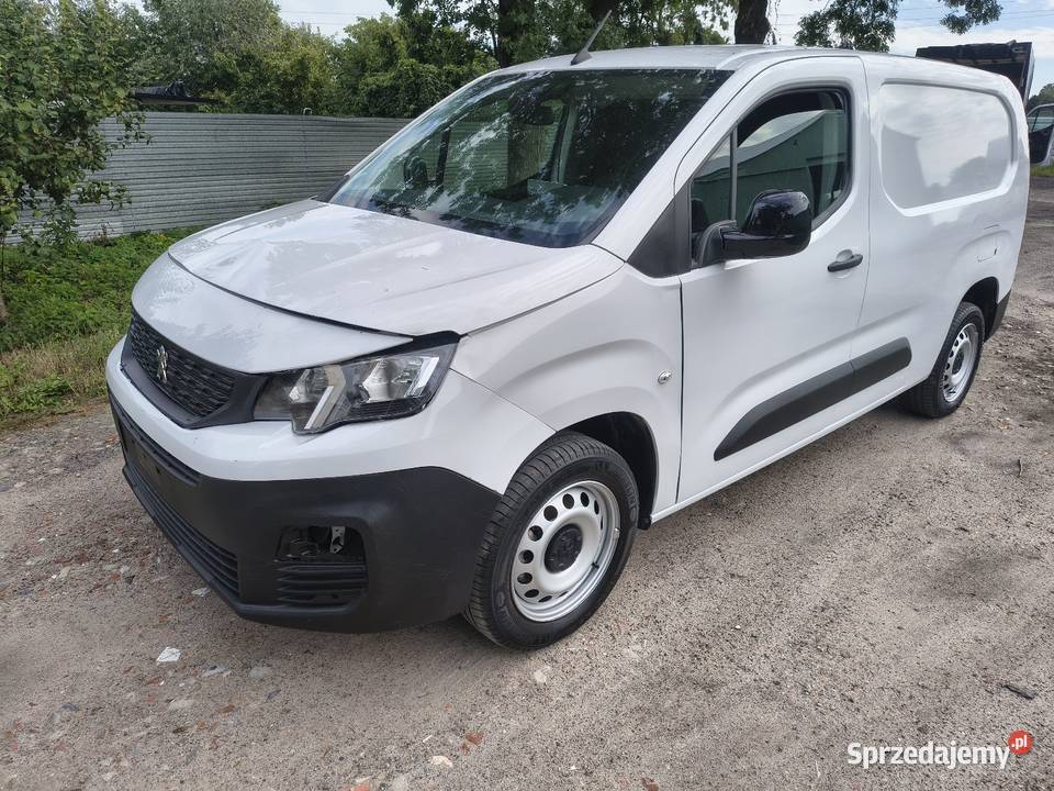 Peugeot Partner Long 2023 17 przebiegu NOWY nawigacja GPS Września
