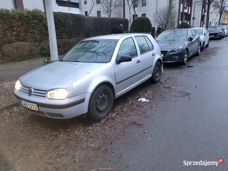 VW Golf IV 2002 14 4drzwi Klima elektryczne lusterka Syców