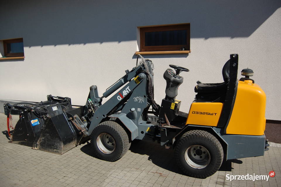 Miniładowarka Giant D332 Knikmops Weidemann Krobia