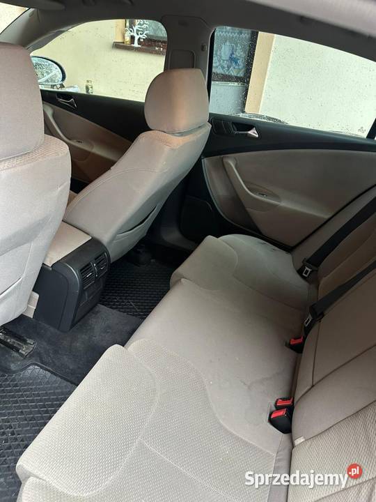 Passat b6 20 140 diesel Kazimierza Wielka