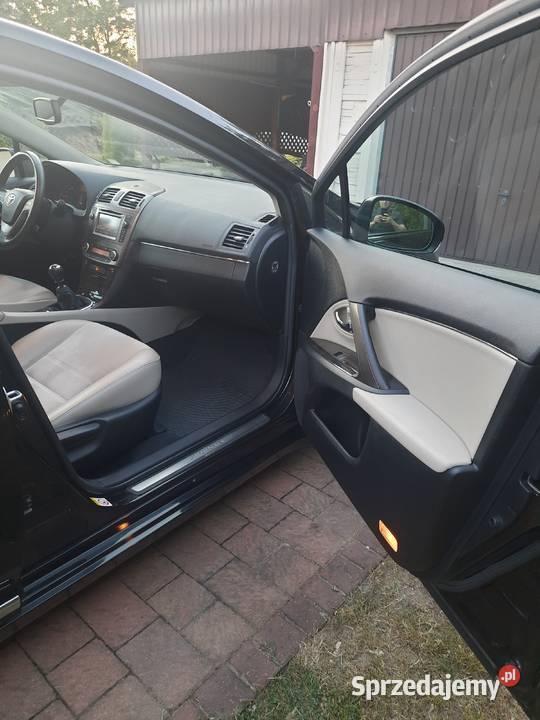 Toyota Avensis 18 benzyna gaz salon Polska Turkowice